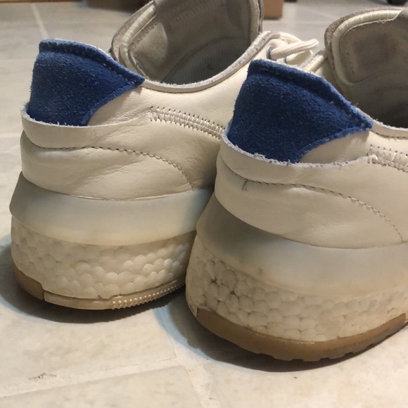 Adidas shoes - Picture 3 of 5